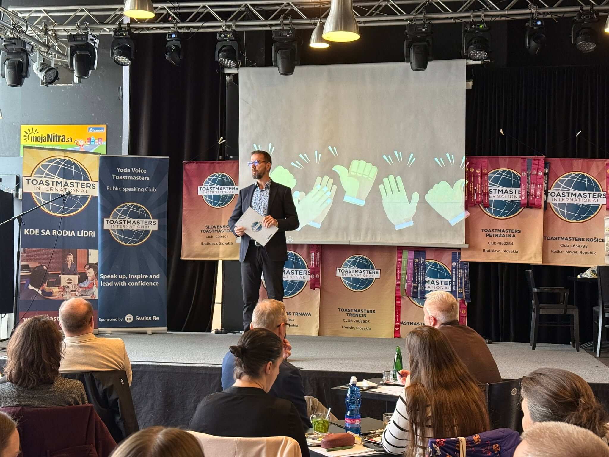 Ples k 100. výročiu Toastmasters, ktorý organizovala Katarína